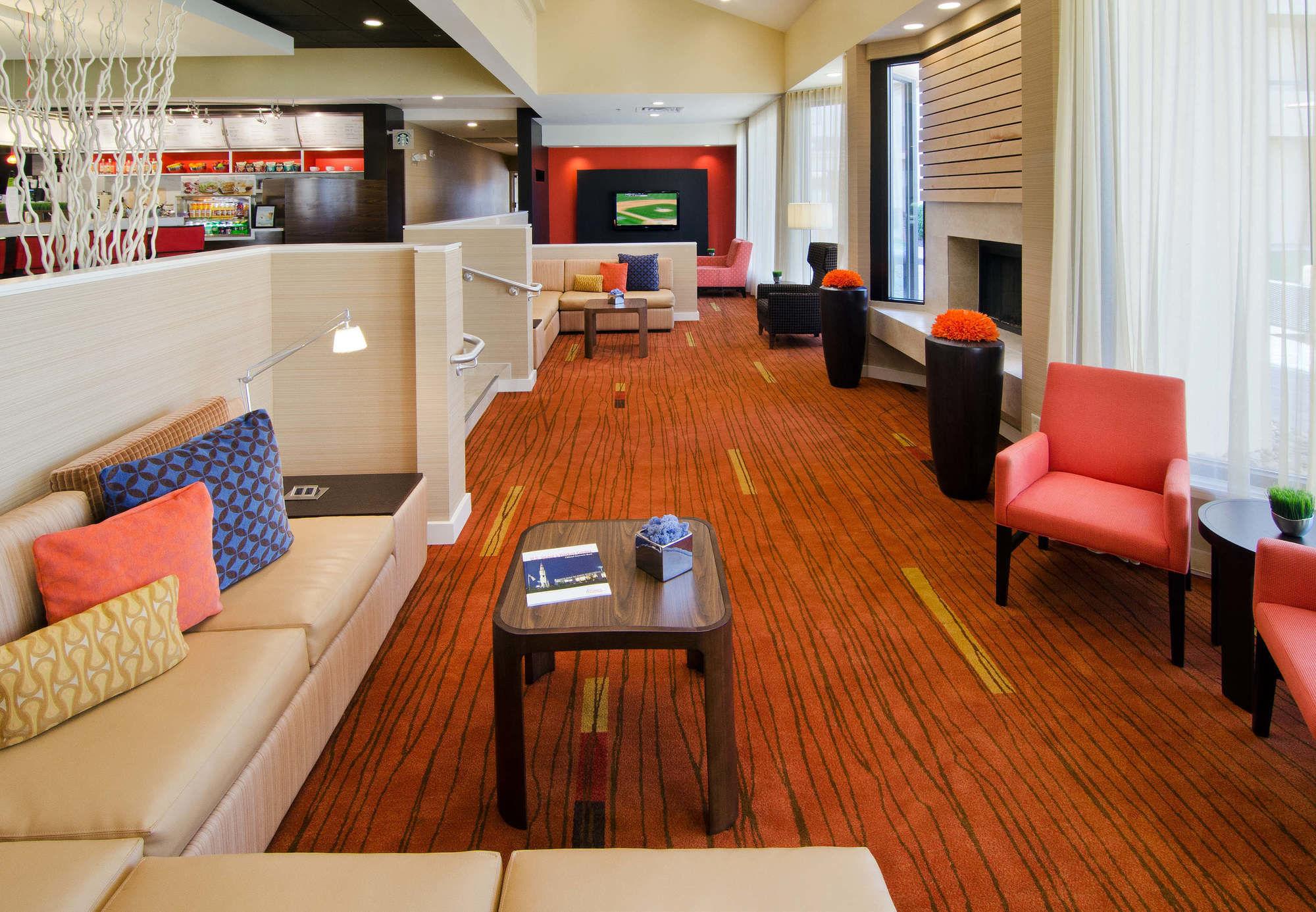 Courtyard By Marriott Huntsville University Drive Bagian luar foto