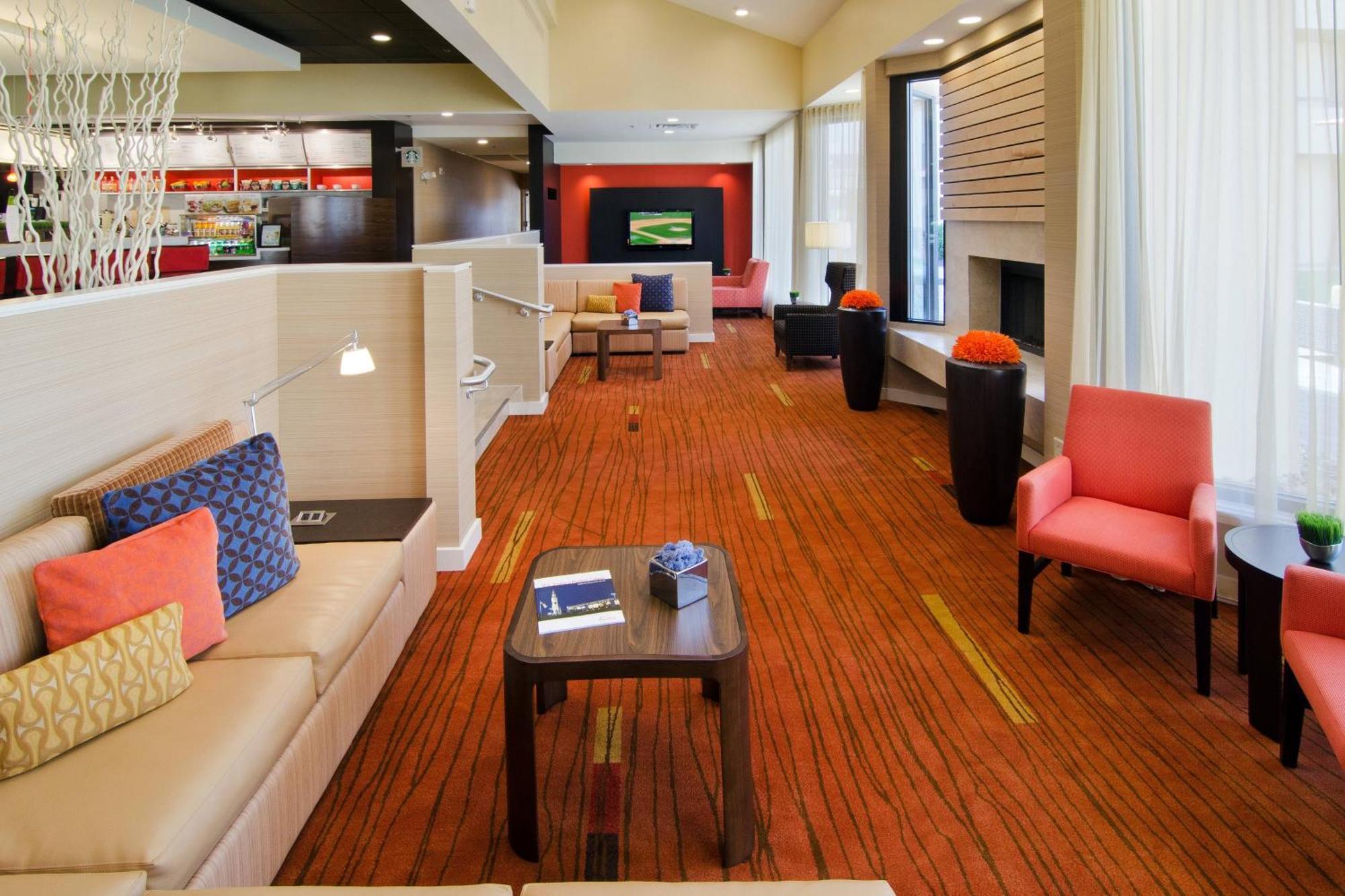 Courtyard By Marriott Huntsville University Drive Bagian luar foto