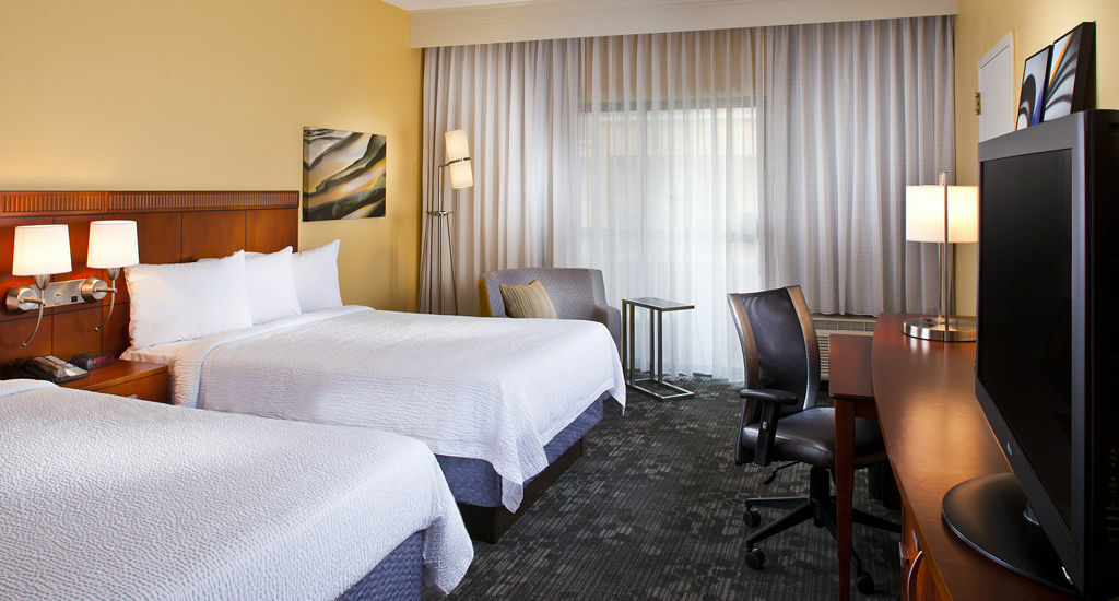 Courtyard By Marriott Huntsville University Drive Bagian luar foto