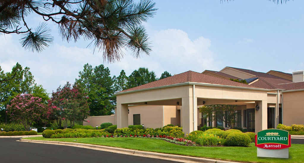 Courtyard By Marriott Huntsville University Drive Bagian luar foto